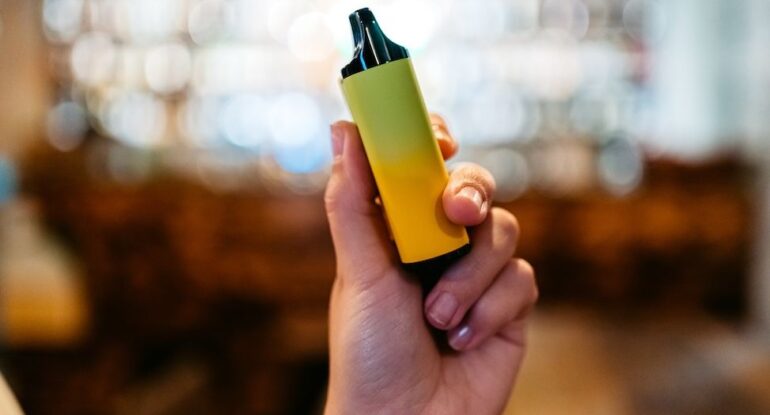 Vape Kits vs Pod Kits